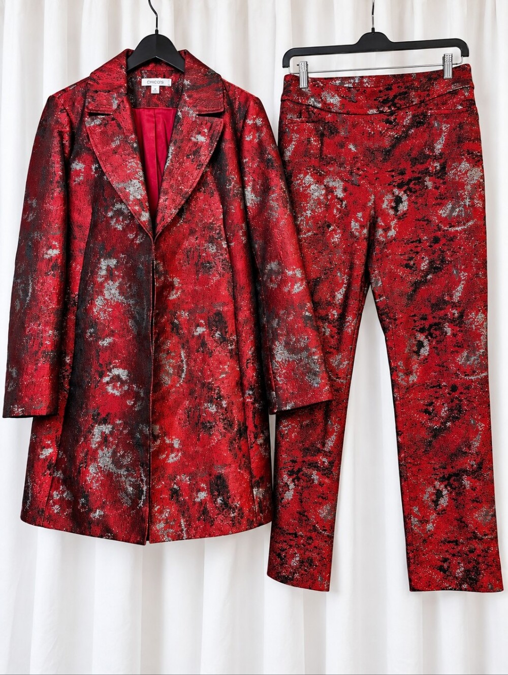 Chico's Red Black Silver Metallic Jacquard Topper Jacket Straight Leg Pants Set
